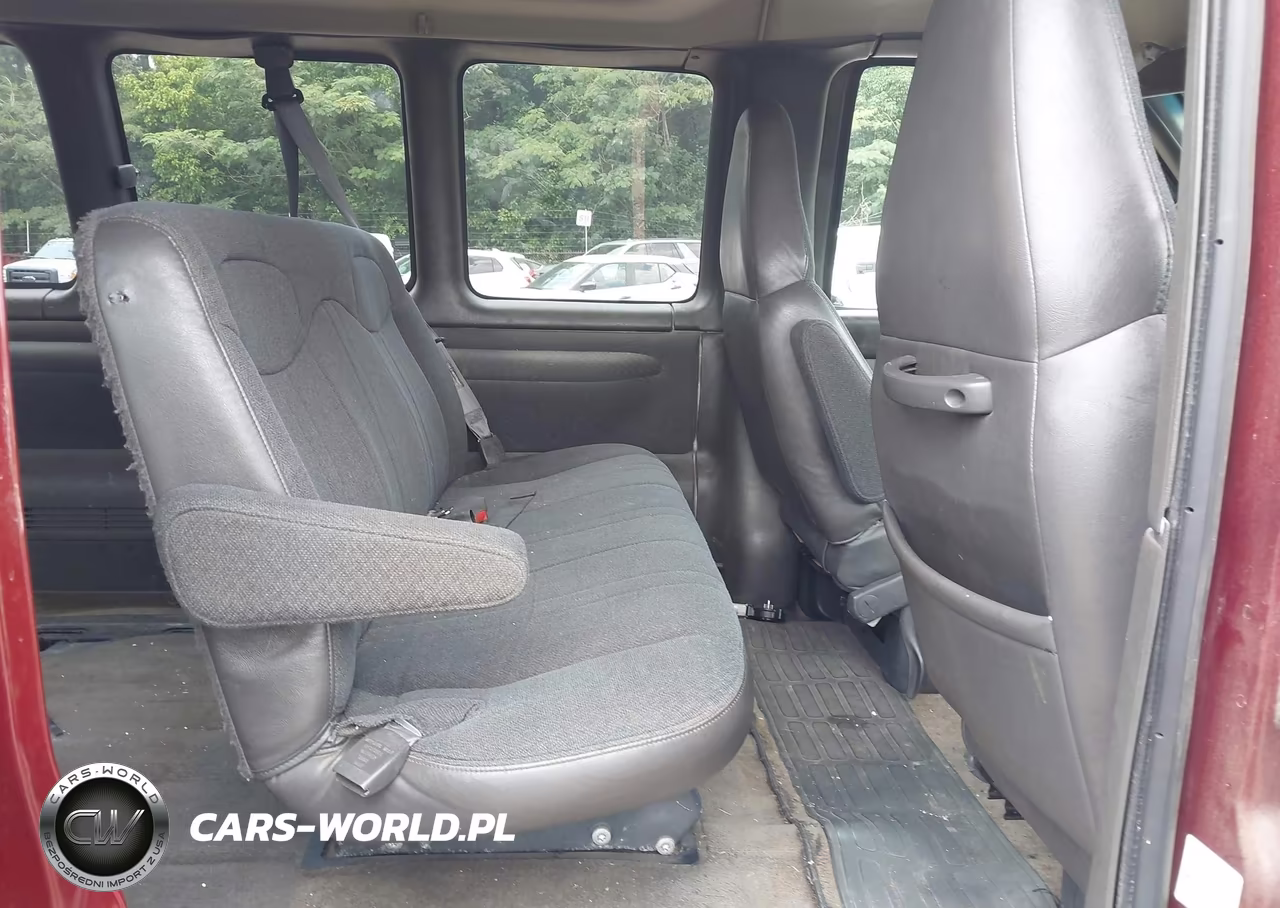 2001 Chevrolet Express VIN:1GAHG39R511125064 - 8