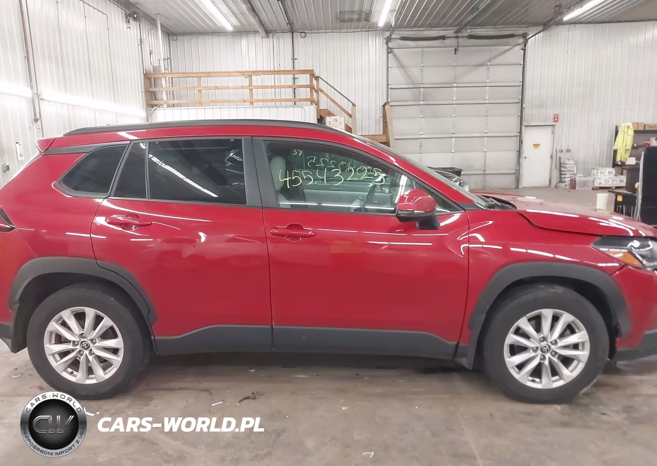 2022 Toyota Corolla Cross Le VIN:7MUBAABG7NV032315 - 14