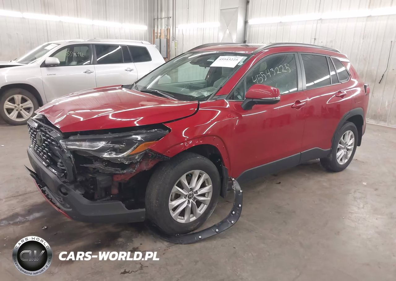 2022 Toyota Corolla Cross Le VIN:7MUBAABG7NV032315 - 2
