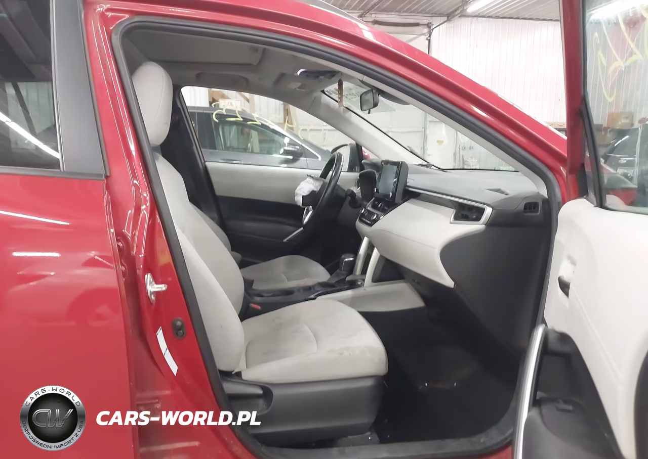 2022 Toyota Corolla Cross Le VIN:7MUBAABG7NV032315 - 5