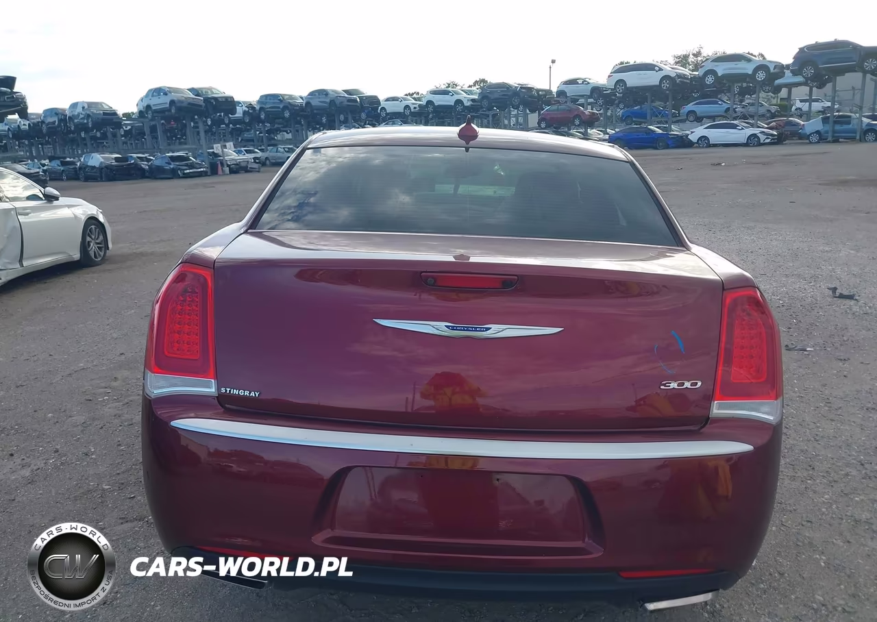 2019 Chrysler 300 Touring VIN:2C3CCAAG8KH601374 - 16