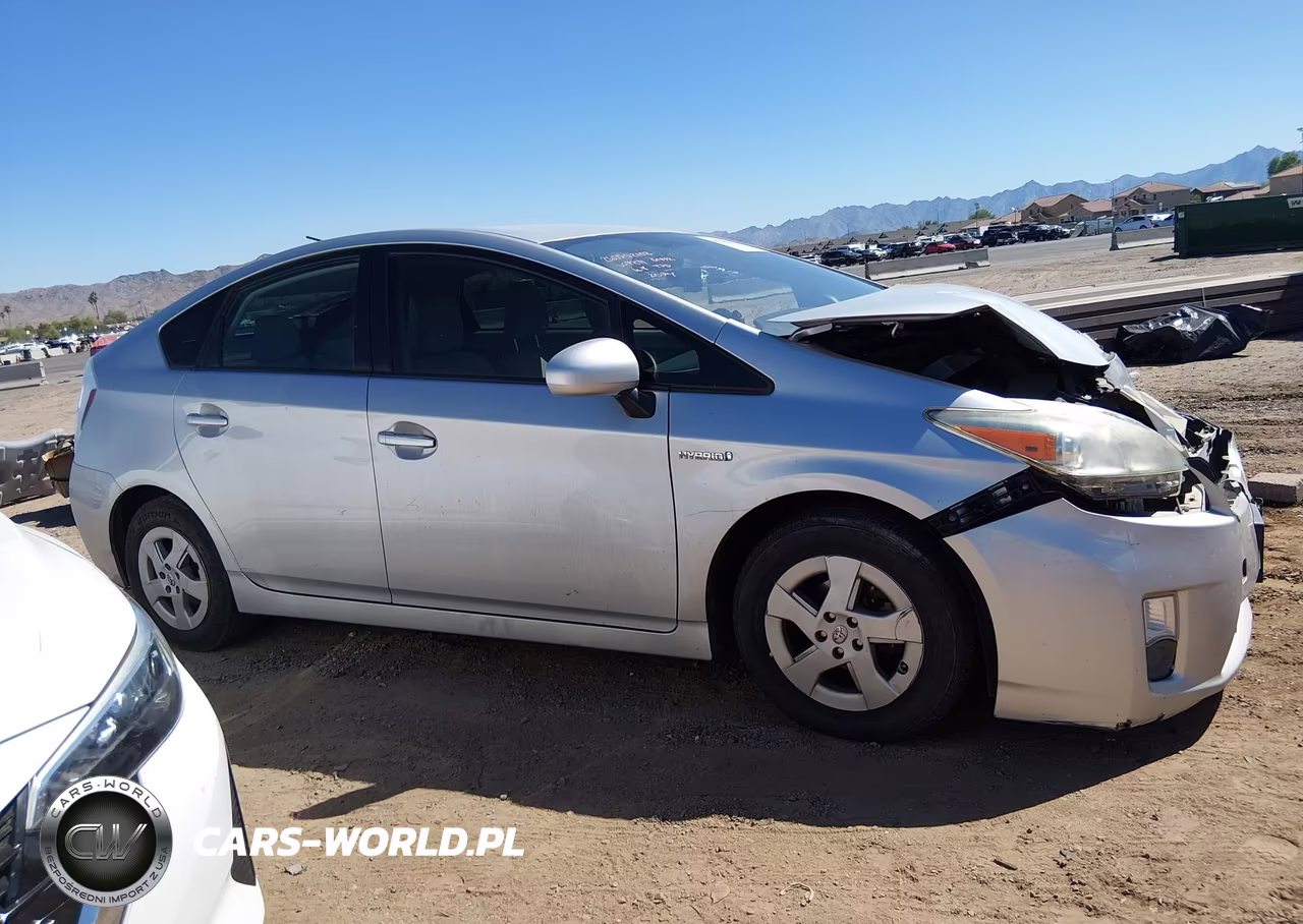 2011 Toyota Prius Two VIN:JTDKN3DU3B1474241 - 13