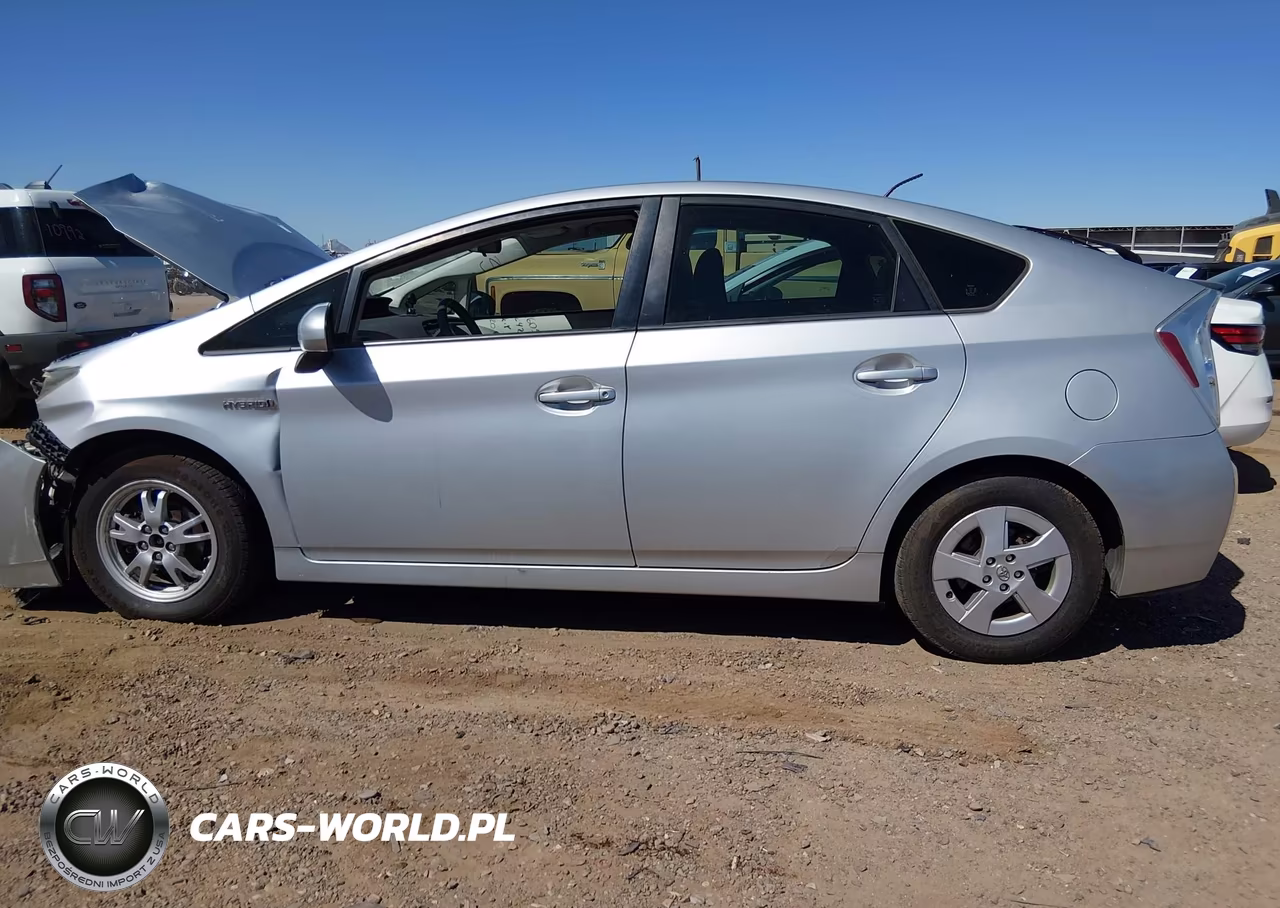 2011 Toyota Prius Two VIN:JTDKN3DU3B1474241 - 14