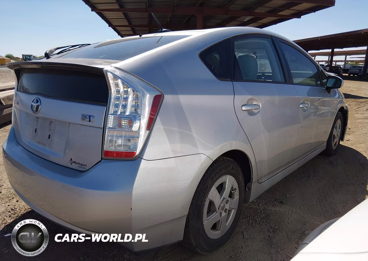 2011 Toyota Prius Two VIN:JTDKN3DU3B1474241 - 4