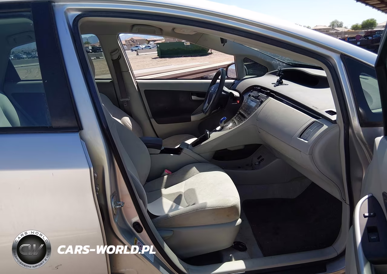 2011 Toyota Prius Two VIN:JTDKN3DU3B1474241 - 5
