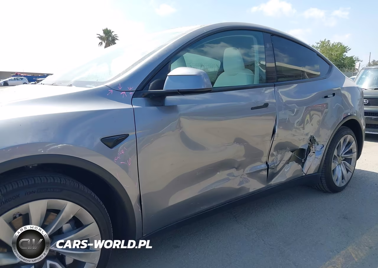 2026 Tesla Model Y All-Wheel Drive-Long Range Launch Series-Premium All-Wheel Drive VIN:7SAYGDEE1TF439758 - 12