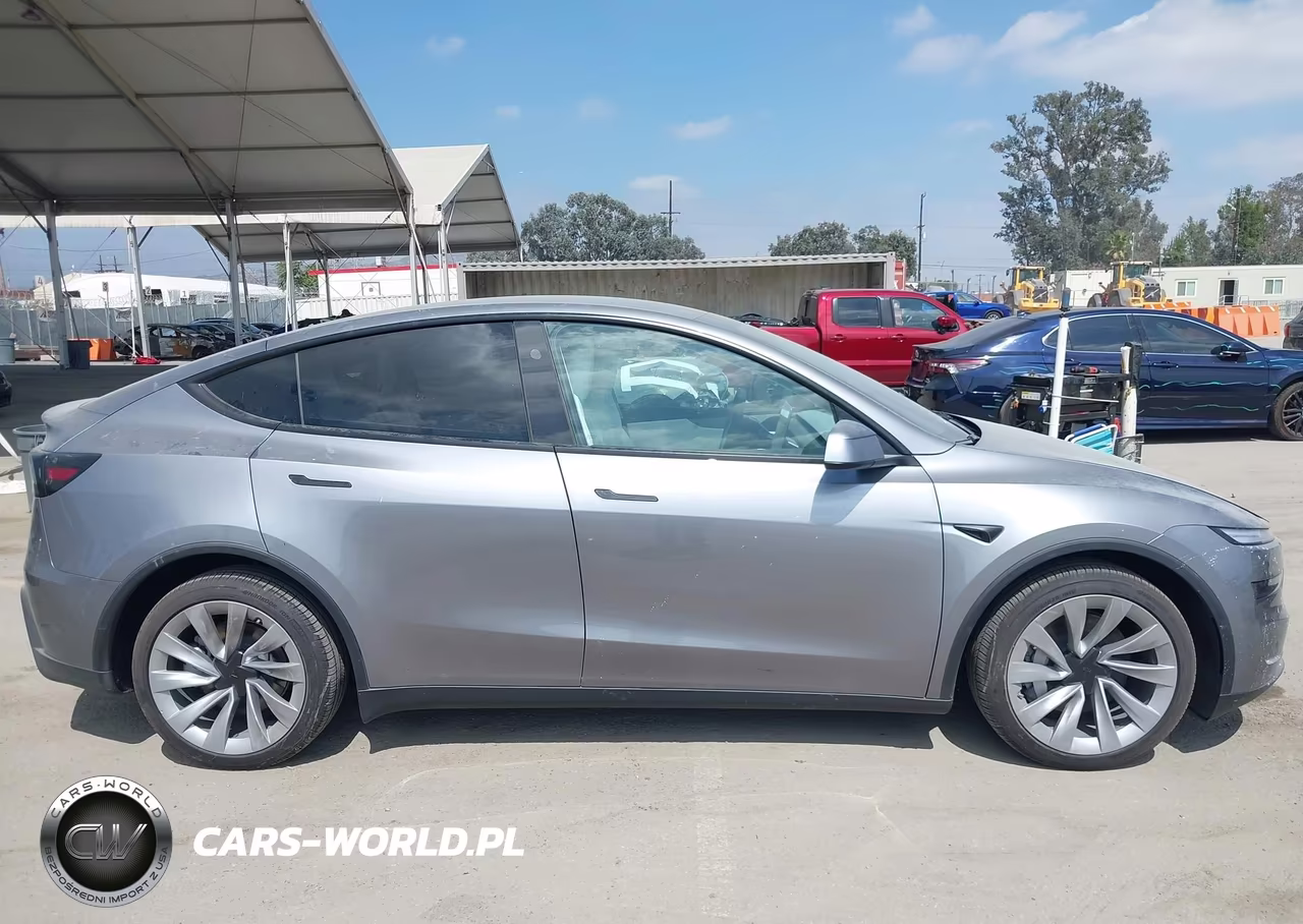 2026 Tesla Model Y All-Wheel Drive-Long Range Launch Series-Premium All-Wheel Drive VIN:7SAYGDEE1TF439758 - 15