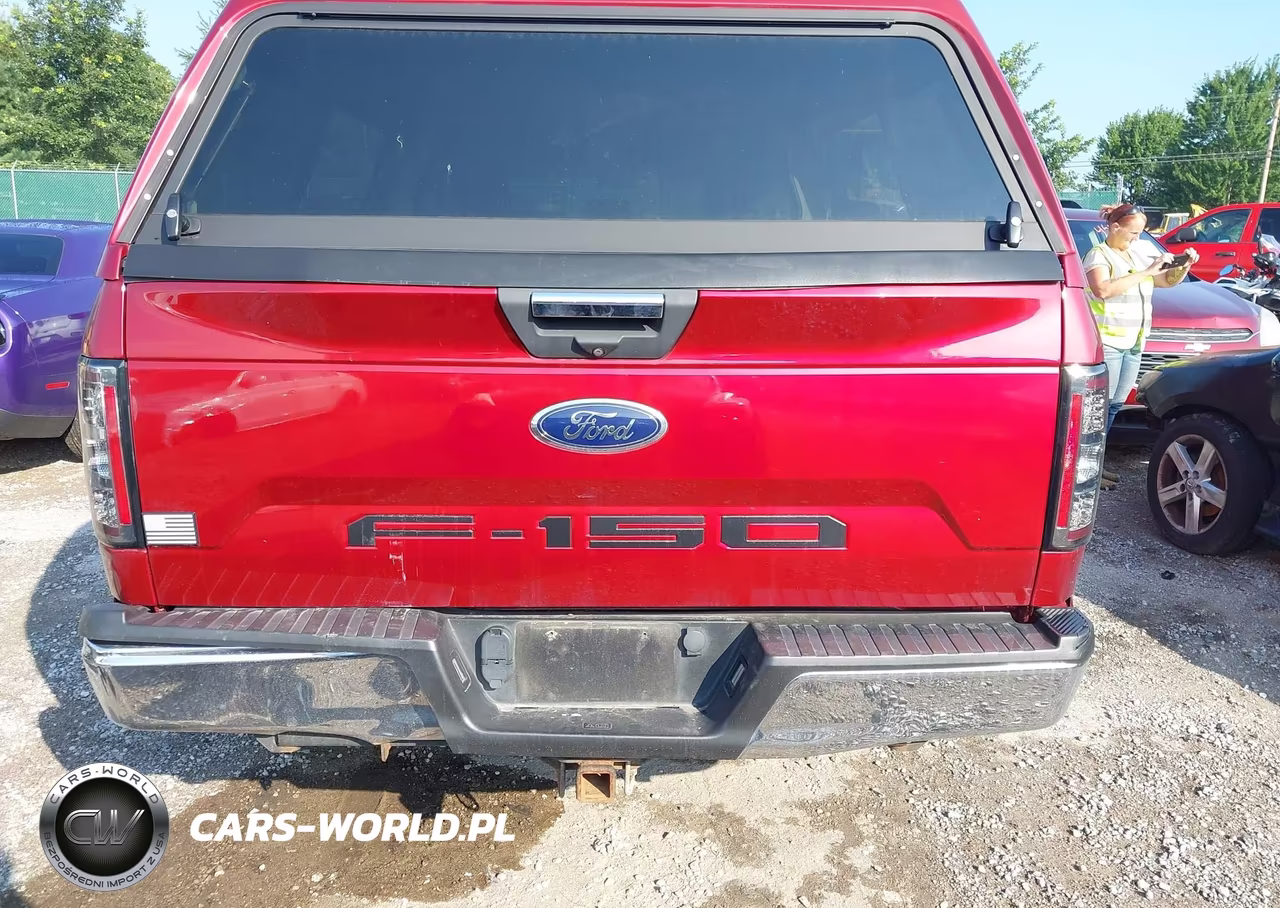 2019 Ford F-150 Xlt VIN:1FTFX1E51KFA11914 - 17