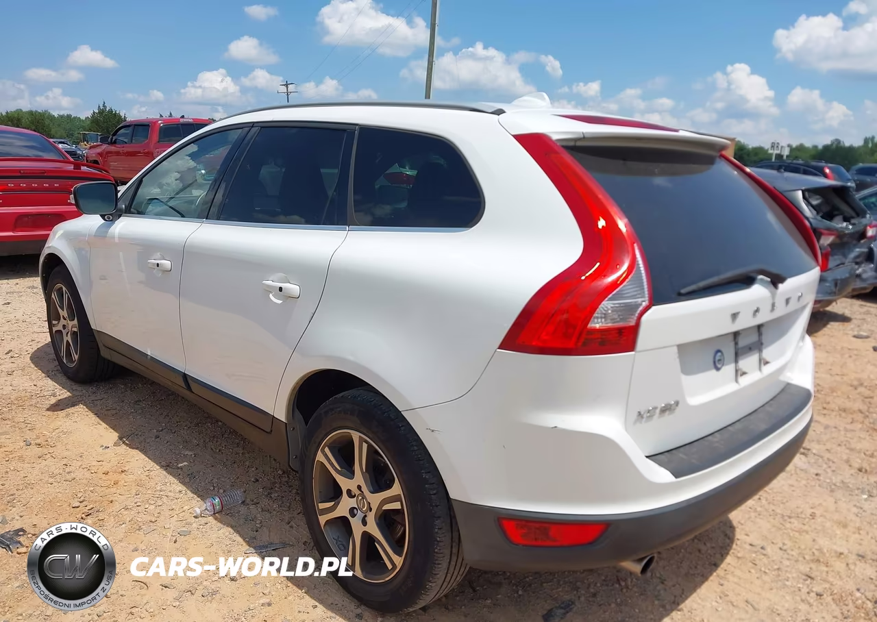 2011 Volvo Xc60 T6-T6 R-Design VIN:YV4902DZ3B2218398 - 3