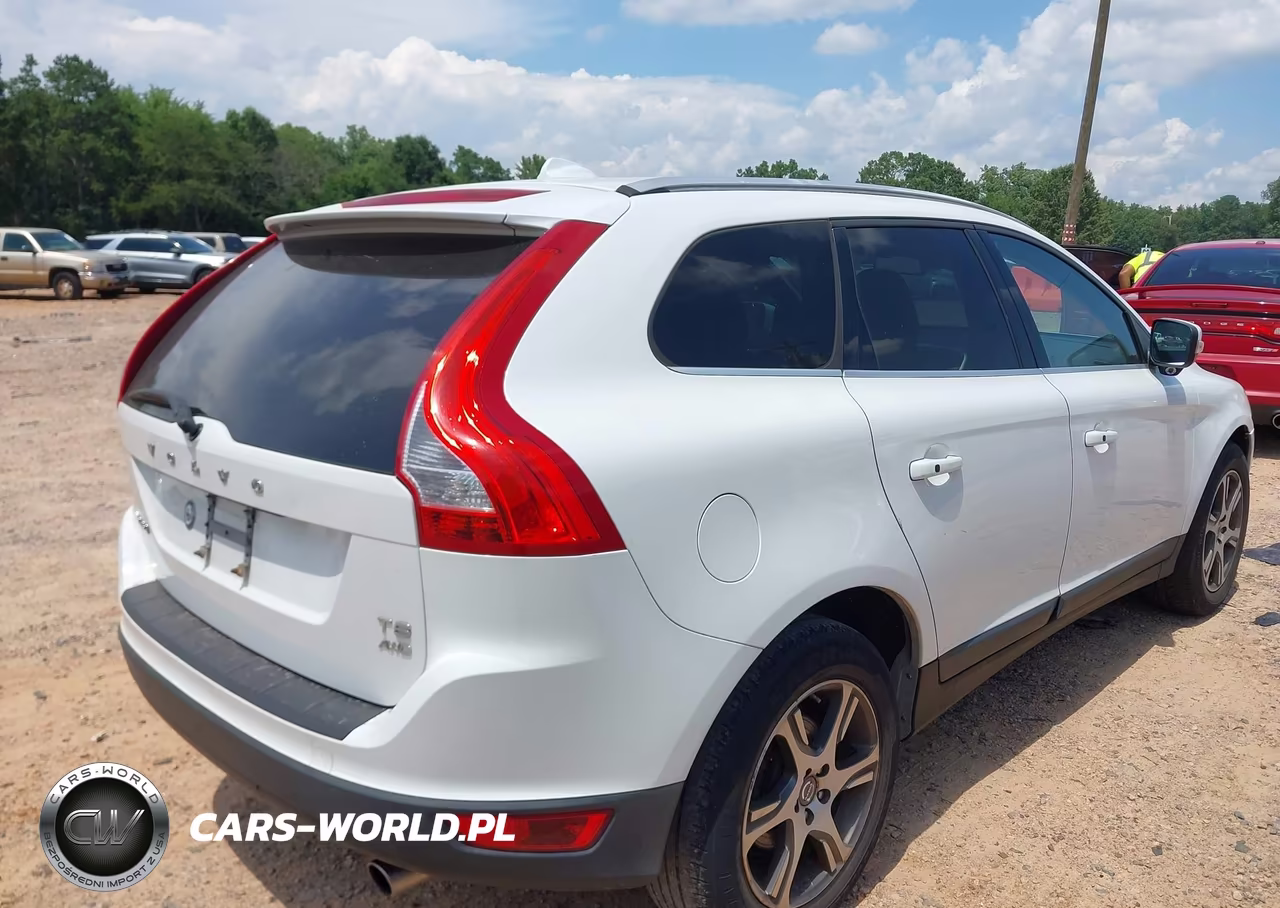 2011 Volvo Xc60 T6-T6 R-Design VIN:YV4902DZ3B2218398 - 4