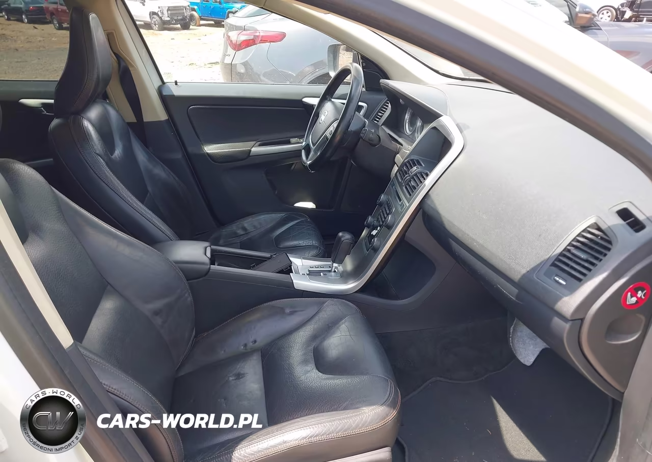 2011 Volvo Xc60 T6-T6 R-Design VIN:YV4902DZ3B2218398 - 5