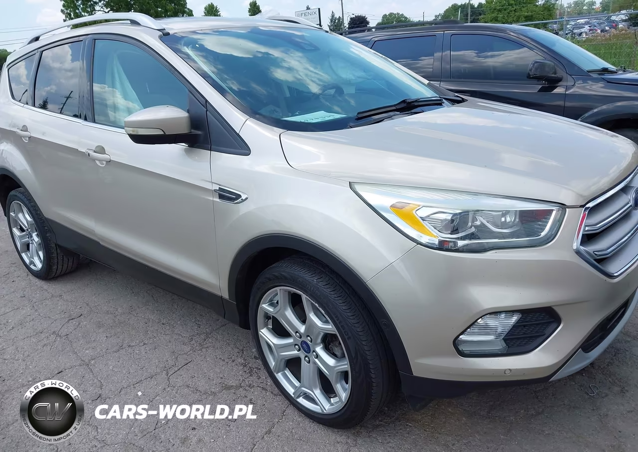 2017 Ford Escape Titanium – zdjęcie 1 z 16