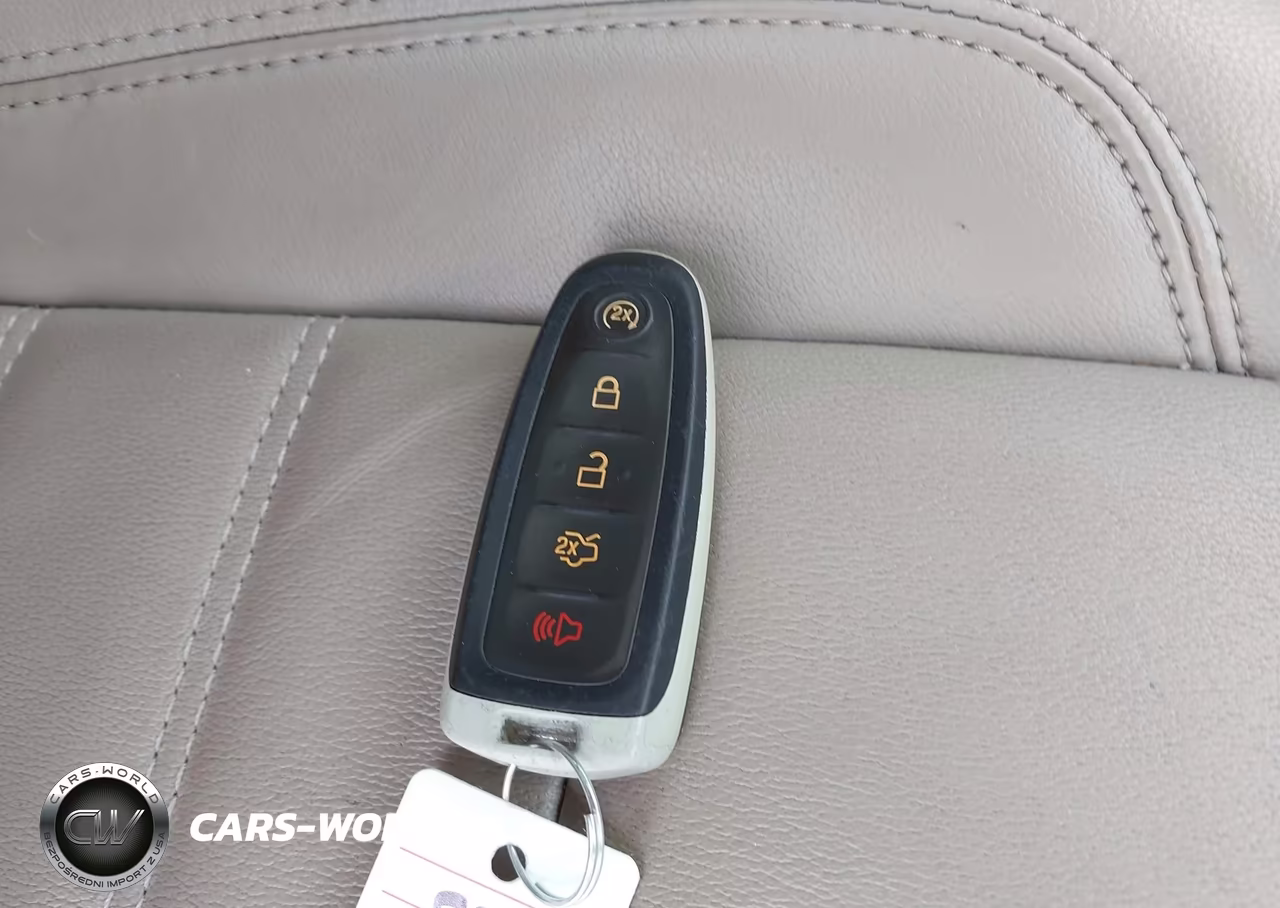2017 Ford Escape Titanium VIN:1FMCU9JD2HUA87679 - 11