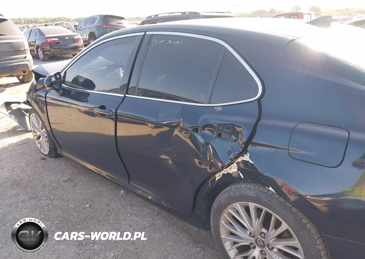 2020 Toyota Camry Xle VIN:4T1F11AK2LU878745 - 17