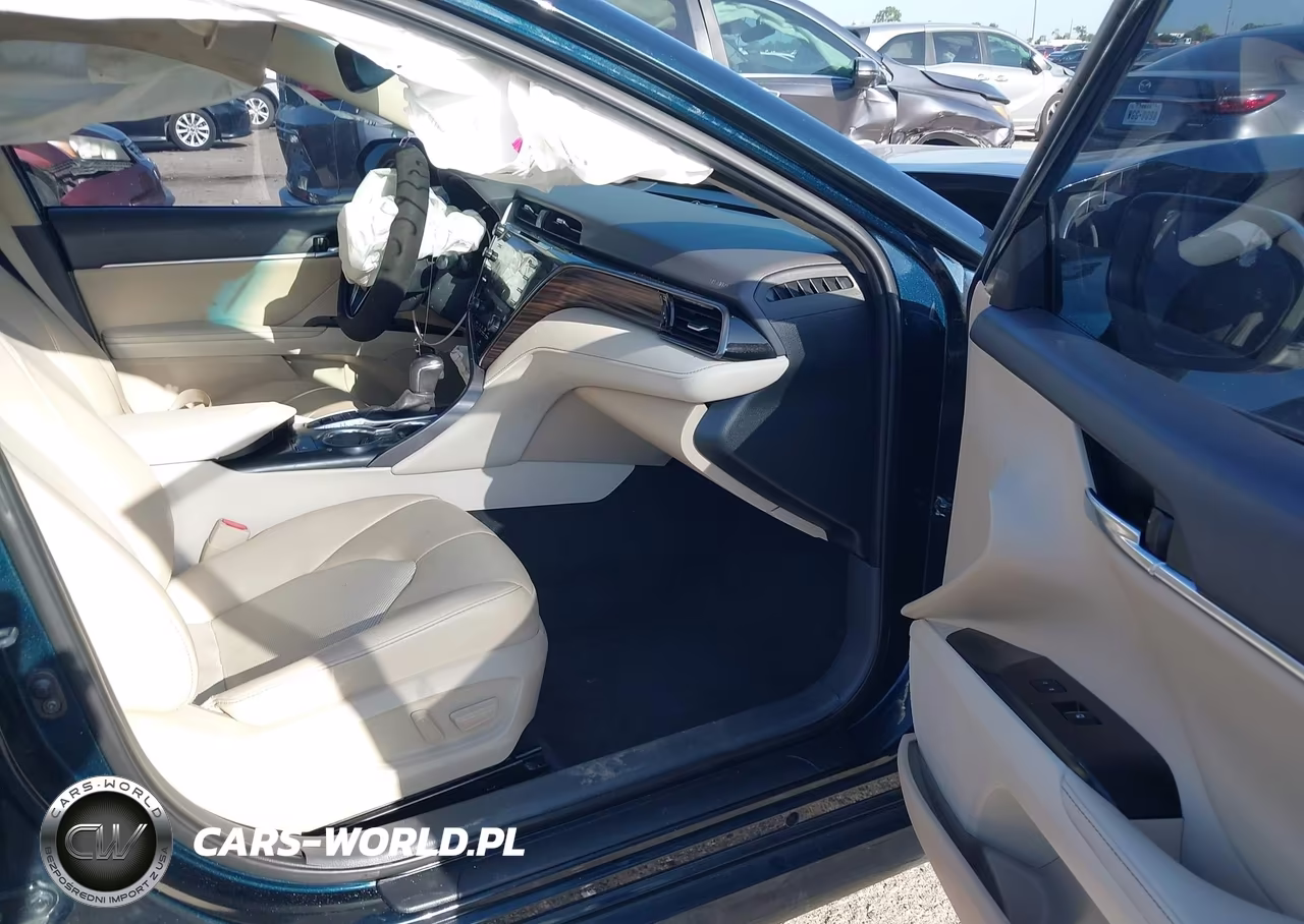 2020 Toyota Camry Xle VIN:4T1F11AK2LU878745 - 5