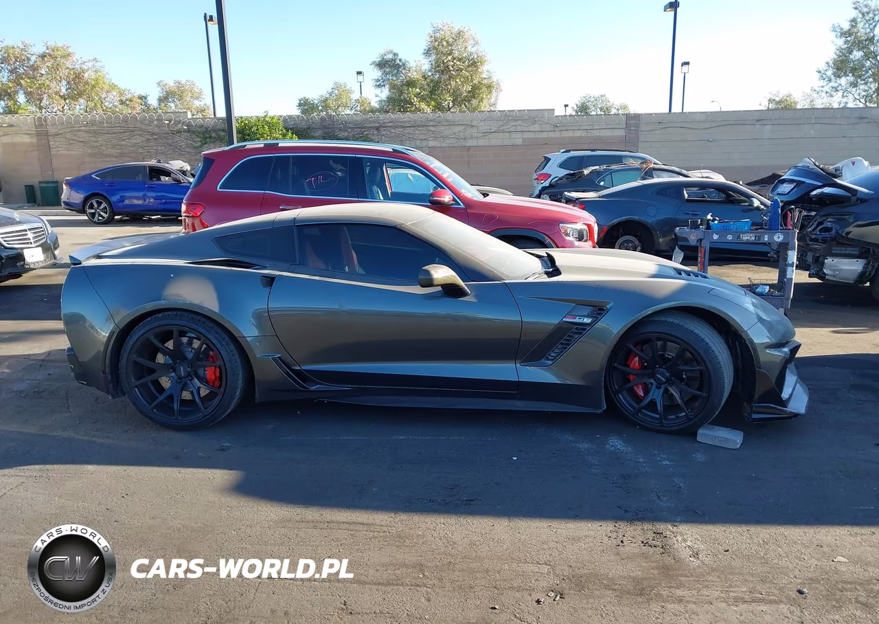 2018 Chevrolet Corvette Z06 VIN:1G1YS2D6XJ5601419 - 14