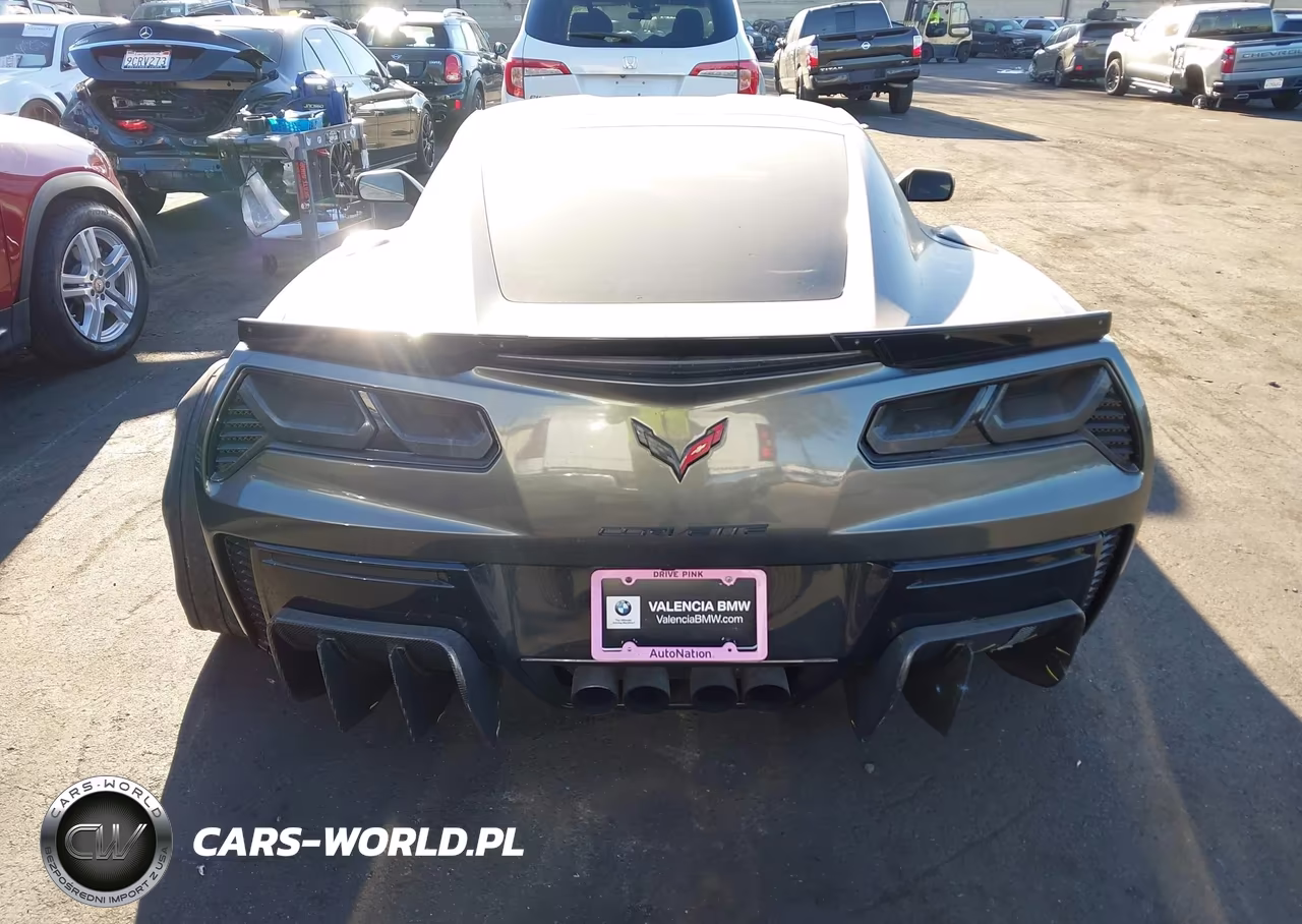 2018 Chevrolet Corvette Z06 VIN:1G1YS2D6XJ5601419 - 17