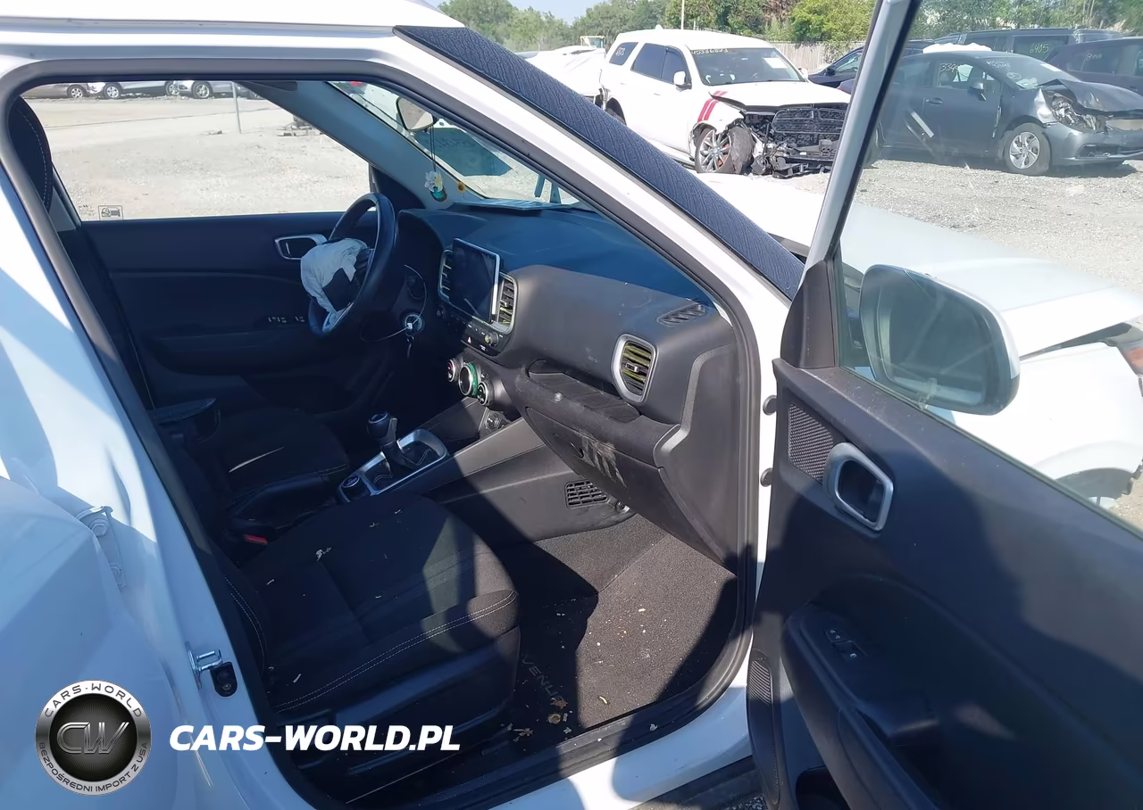 2020 Hyundai Venue Sel VIN:KMHRC8A36LU029694 - 5