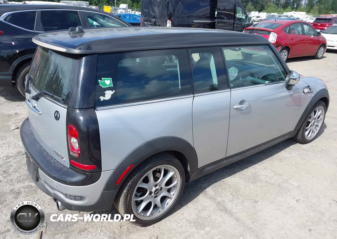 2009 Mini Cooper S Clubman VIN:WMWMM33519TP92621 - 4