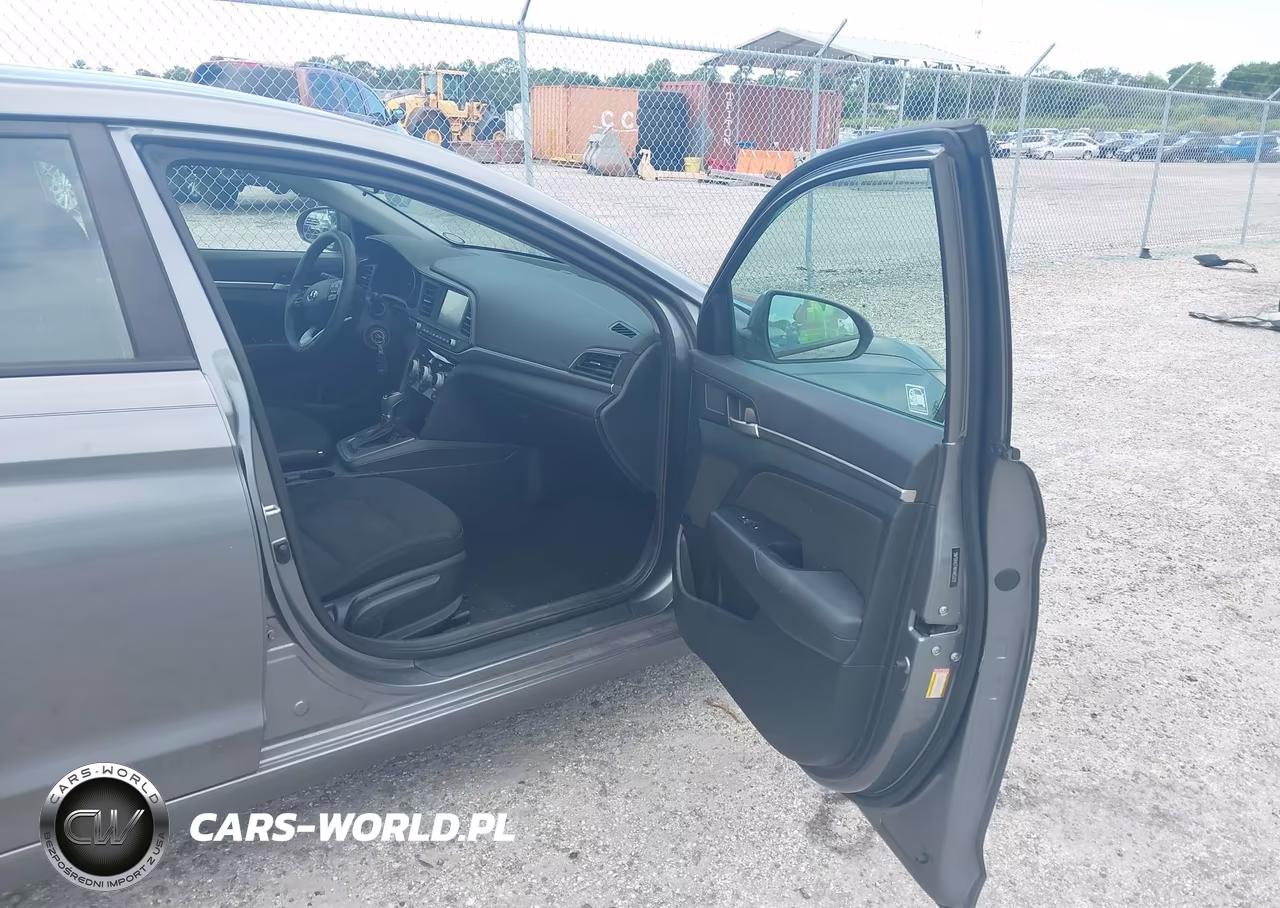 2019 Hyundai Elantra Sel VIN:5NPD84LF4KH465372 - 5