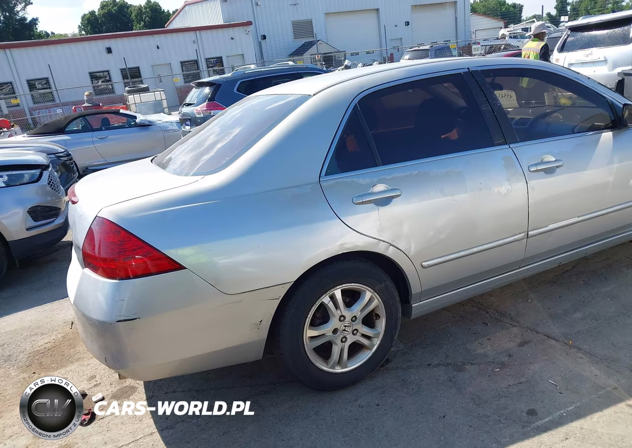 2007 Honda Accord 2.4 Se VIN:JHMCM56397C020318 - 4