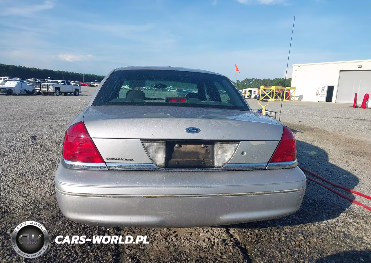 2005 Ford Crown Victoria Police VIN:2FAHP71W75X139017 - 16