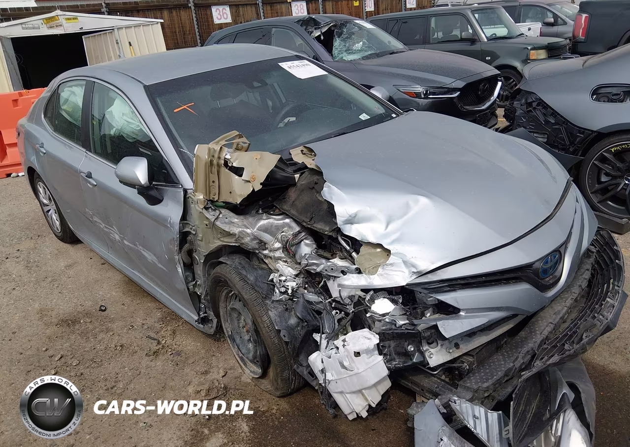 2020 Toyota Camry Le Hybrid