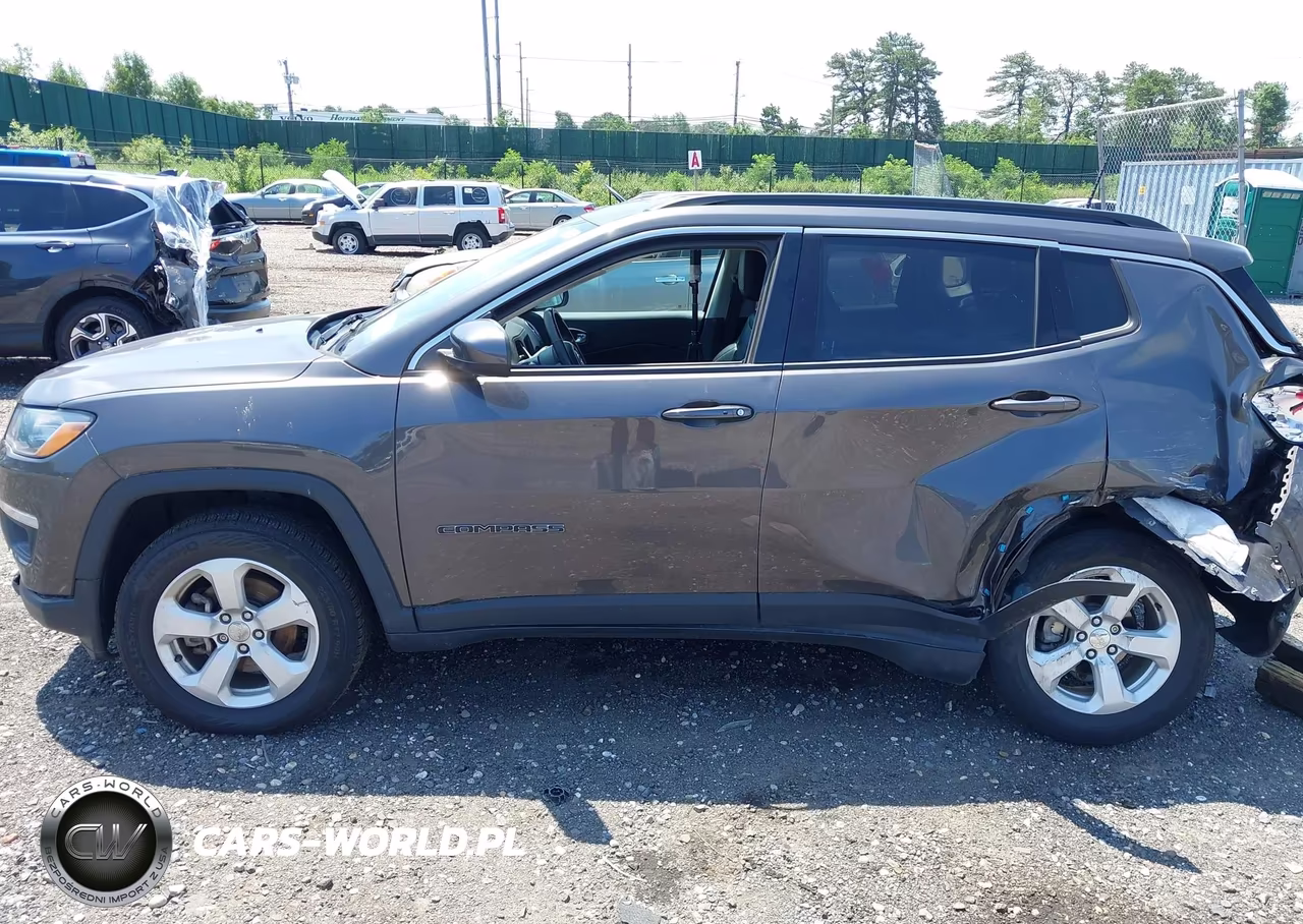 2019 Jeep Compass Latitude 4X4 VIN:3C4NJDBB2KT850386 - 14