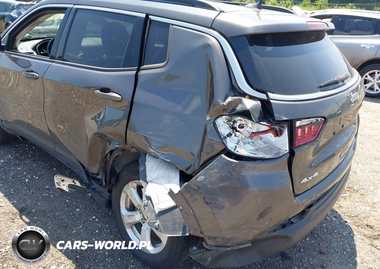 2019 Jeep Compass Latitude 4X4 VIN:3C4NJDBB2KT850386 - 6
