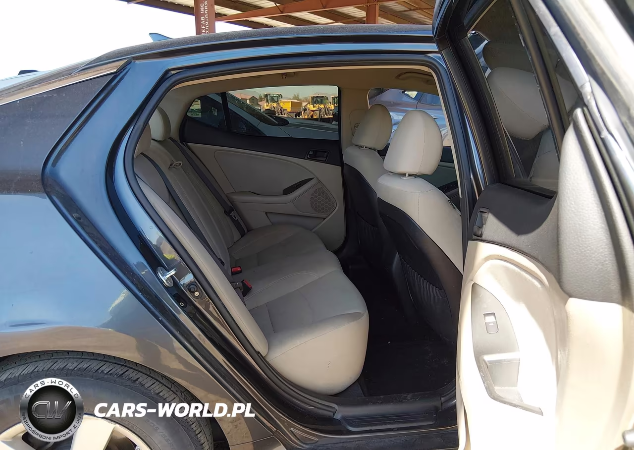 2015 Kia Optima Lx VIN:KNAGM4A75F5621622 - 8
