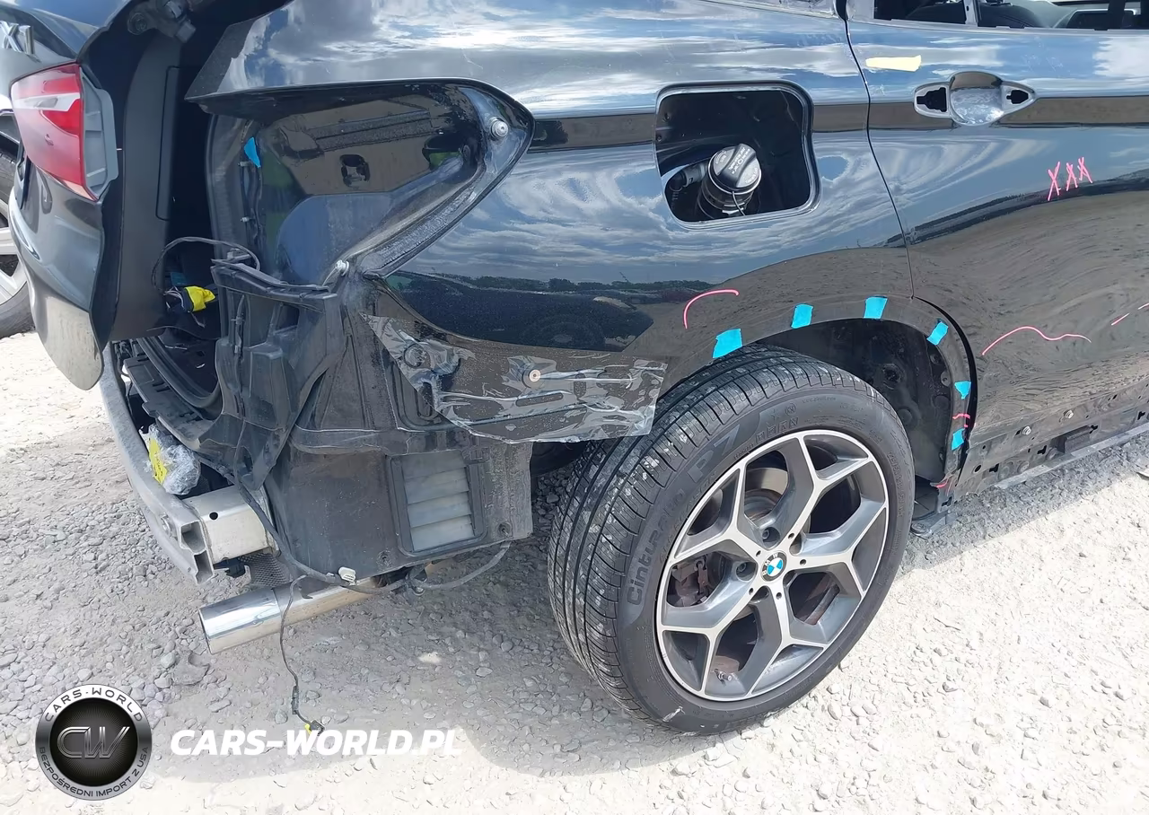 2017 BMW X1 xDrive28I VIN:WBXHT3Z33H4A53570 - 21