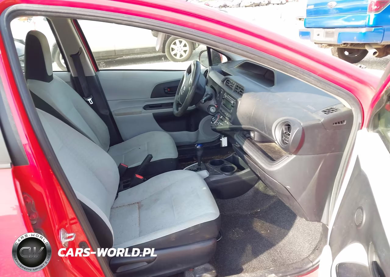 2012 Toyota Prius C One VIN:JTDKDTB35C1508100 - 5