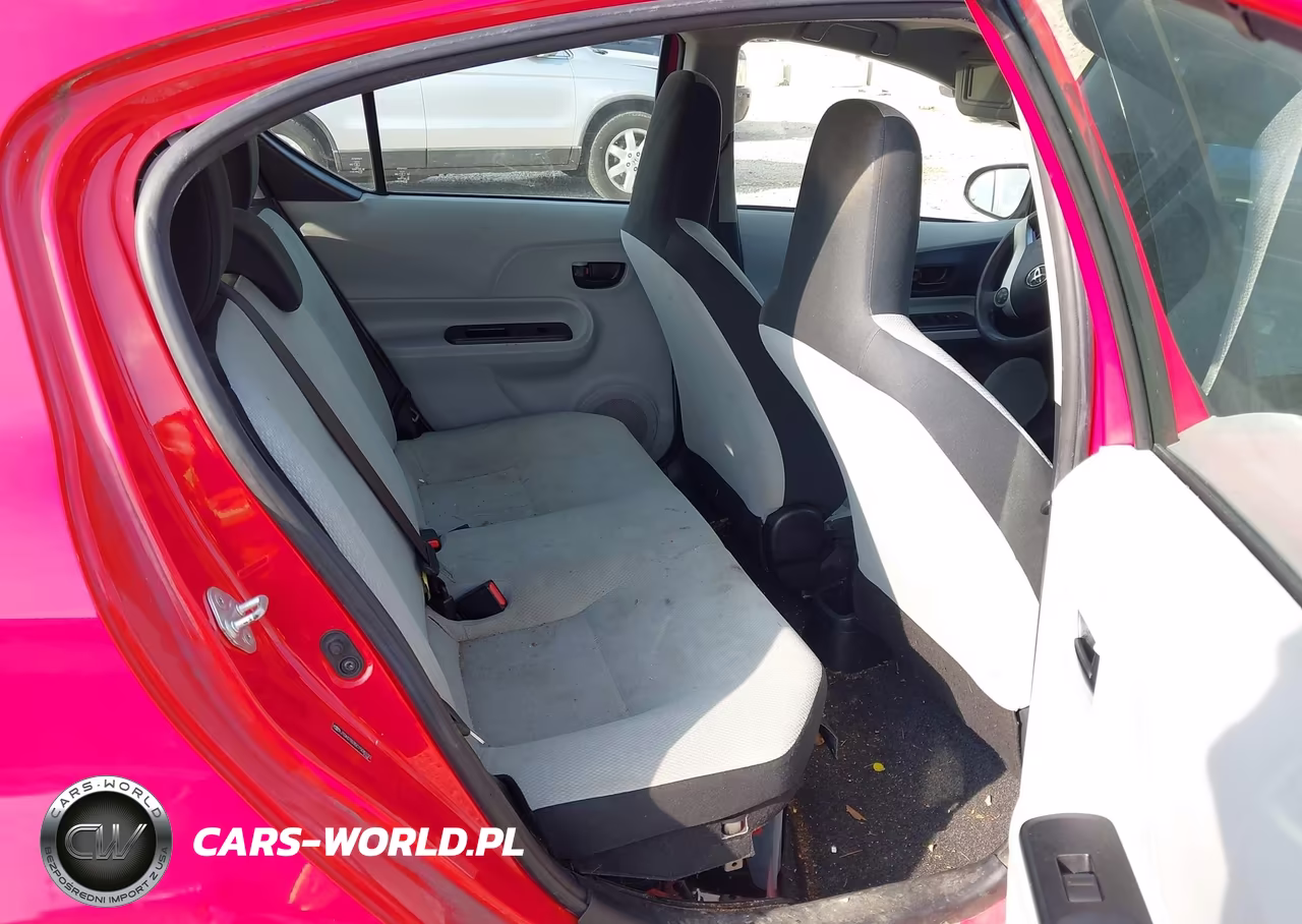 2012 Toyota Prius C One VIN:JTDKDTB35C1508100 - 8