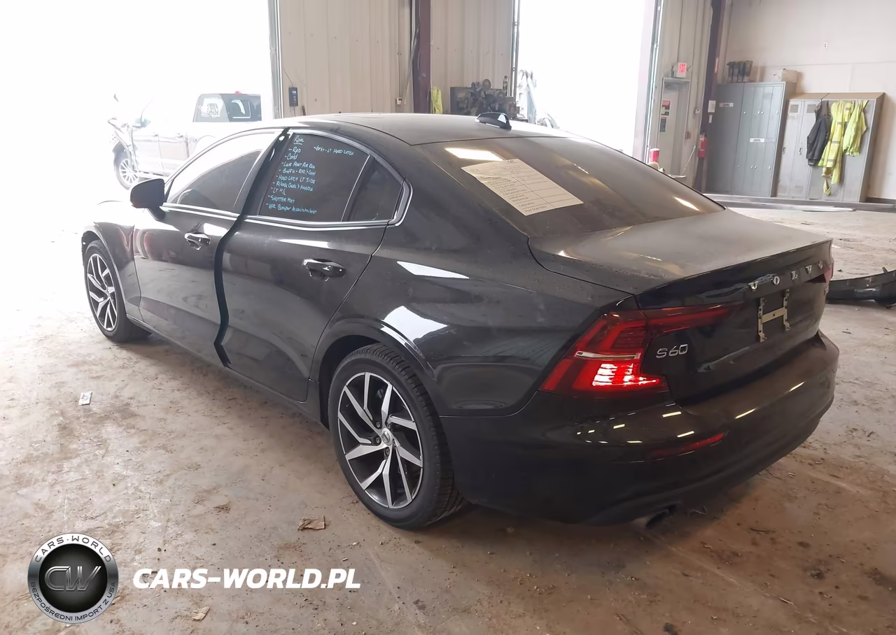 2020 Volvo S60 T5 Momentum VIN:7JR102FK0LG047423 - 3