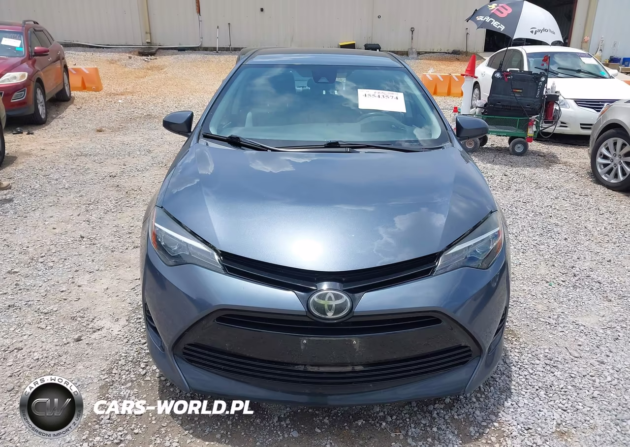 2018 Toyota Corolla Le VIN:2T1BURHE8JC094895 - 12