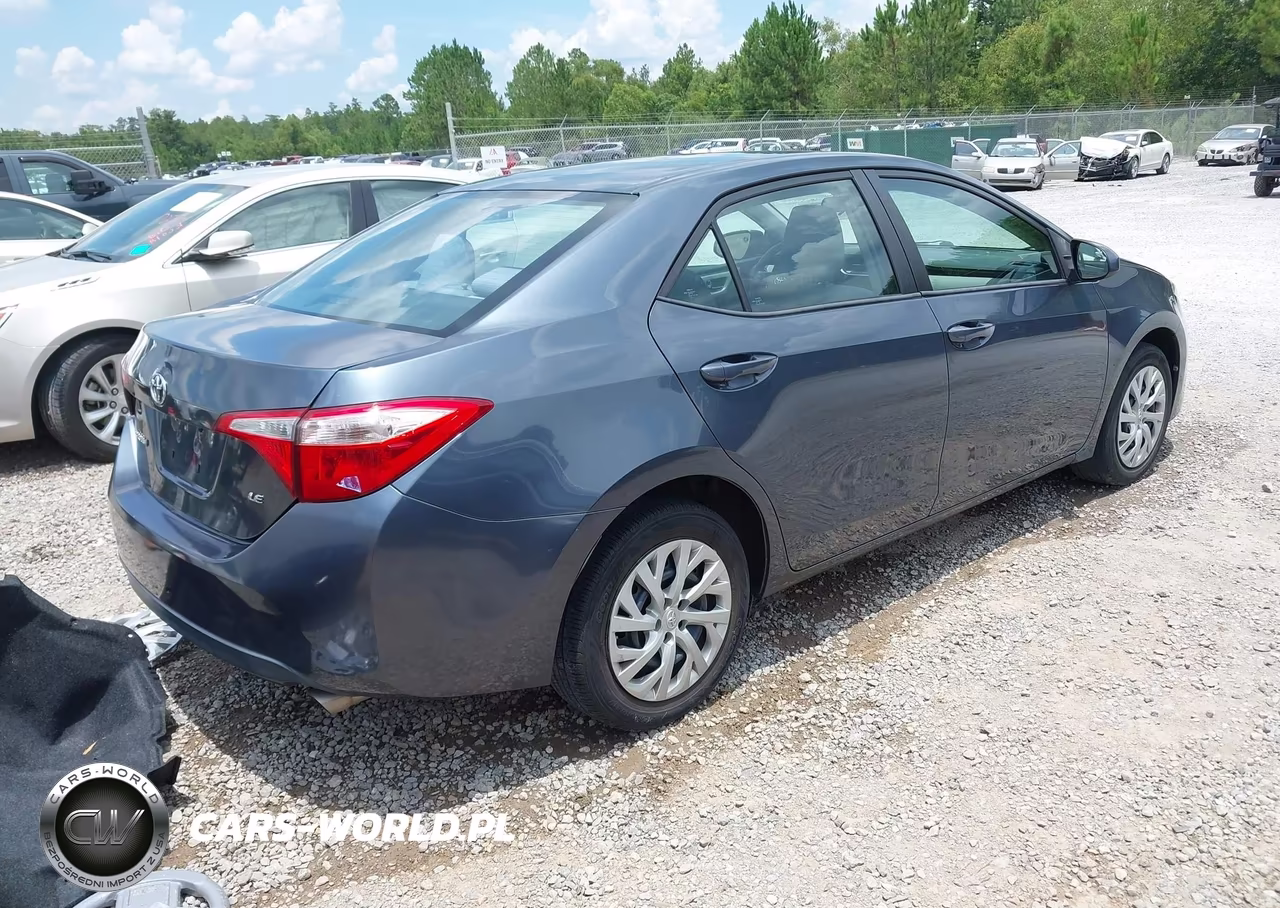 2018 Toyota Corolla Le VIN:2T1BURHE8JC094895 - 4