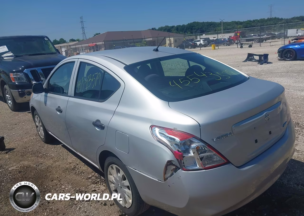 2013 Nissan Versa 1.6 S VIN:3N1CN7AP9DL893123 - 3