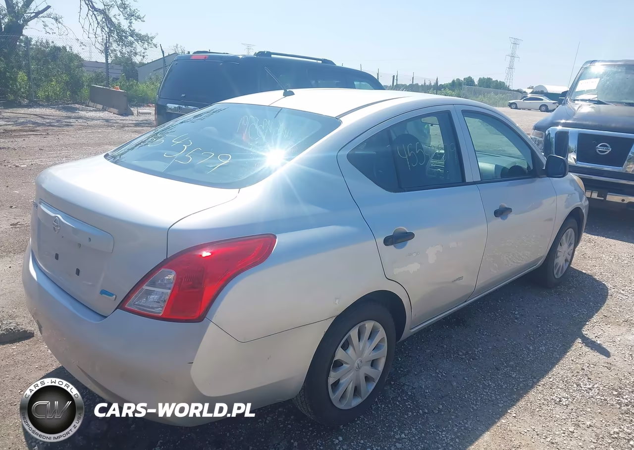2013 Nissan Versa 1.6 S VIN:3N1CN7AP9DL893123 - 4