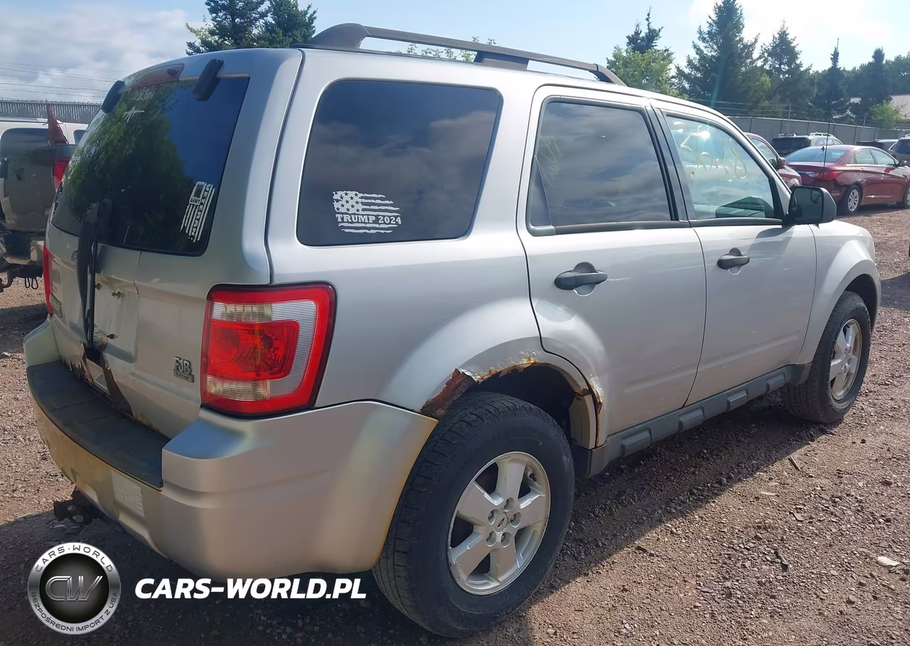 2010 Ford Escape Xlt VIN:1FMCU9D73AKC79703 - 4
