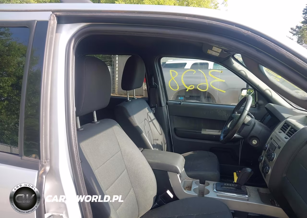 2010 Ford Escape Xlt VIN:1FMCU9D73AKC79703 - 5