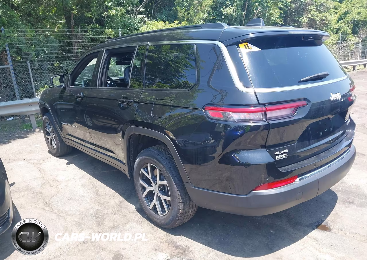 2025 Jeep Grand Cherokee L Limited 4X4 VIN:1C4RJKBG3S8719449 - 3