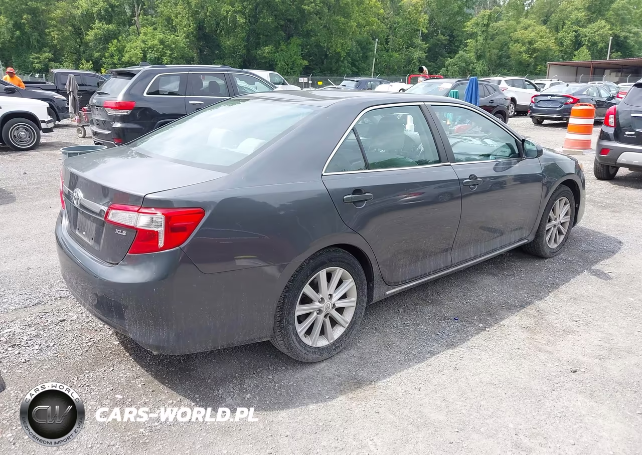 2012 Toyota Camry Xle VIN:4T1BF1FK5CU604819 - 4