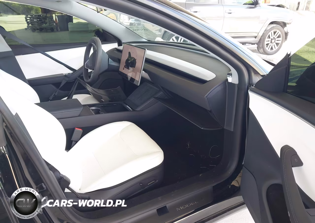 2025 Tesla Model 3 Long Range Rear-Wheel Drive-Standard Rear-Wheel Drive VIN:5YJ3E1EA5SF070362 - 5