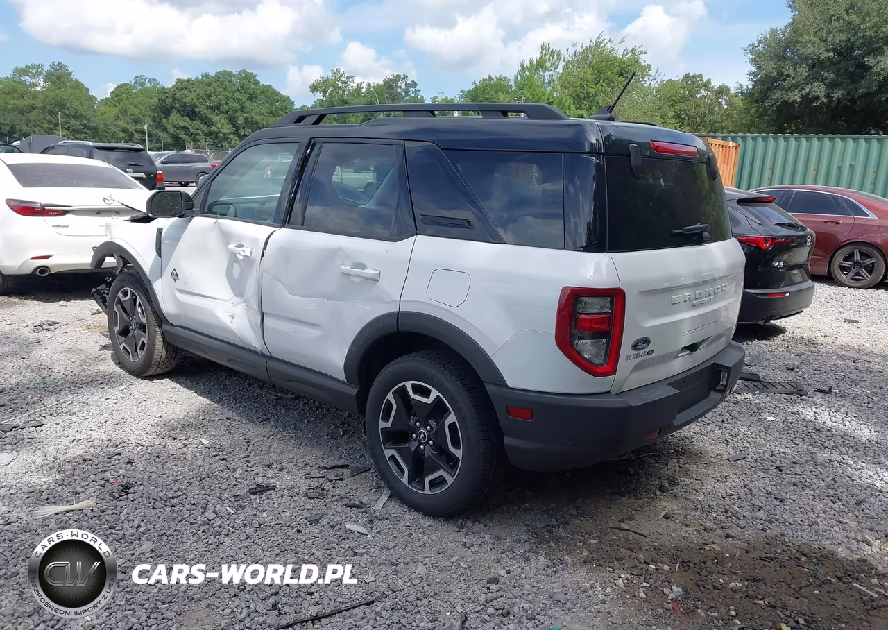 2022 Ford Bronco Sport Outer Banks VIN:3FMCR9C61NRE11871 - 3