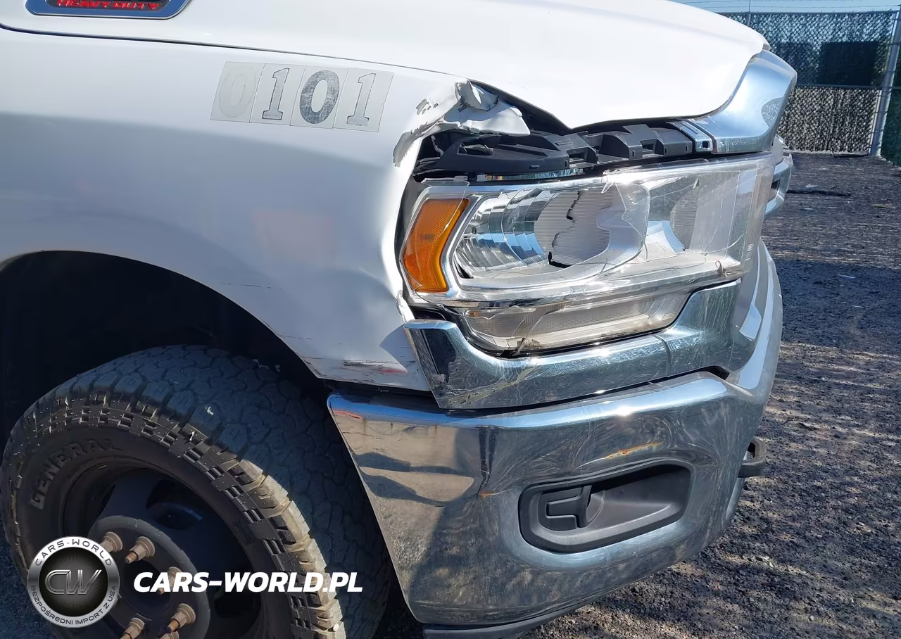 2020 Ram 3500 Chassis Tradesman-Slt VIN:3C7WRTAL3LG236672 - 11