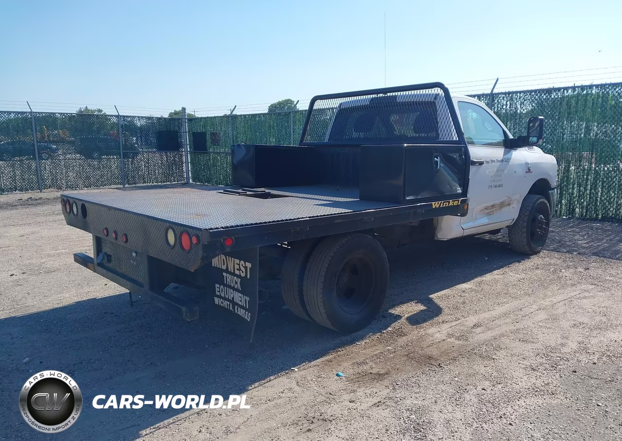2020 Ram 3500 Chassis Tradesman-Slt VIN:3C7WRTAL3LG236672 - 4