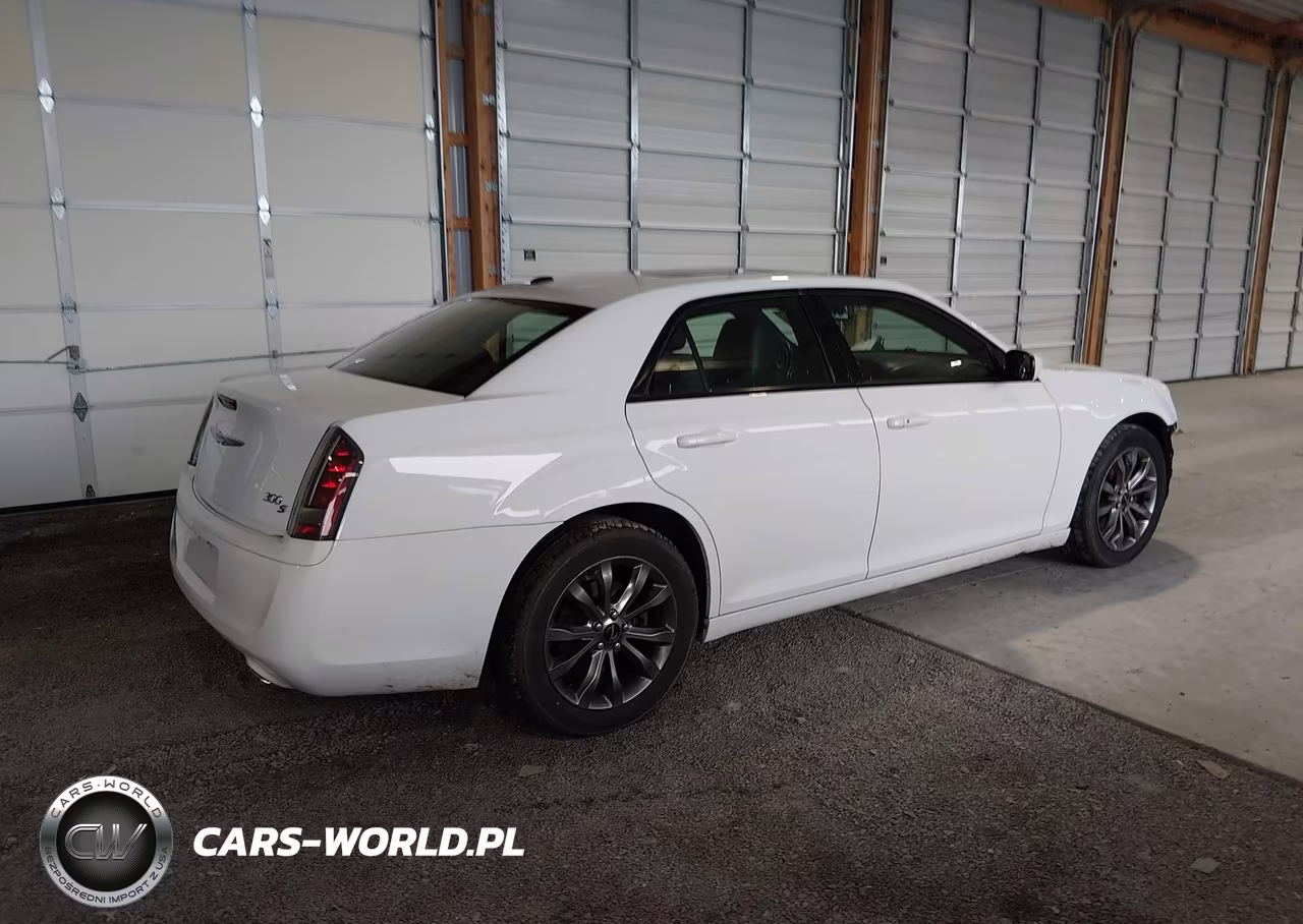 2014 Chrysler 300 300S VIN:2C3CCAGG7EH374142 - 4