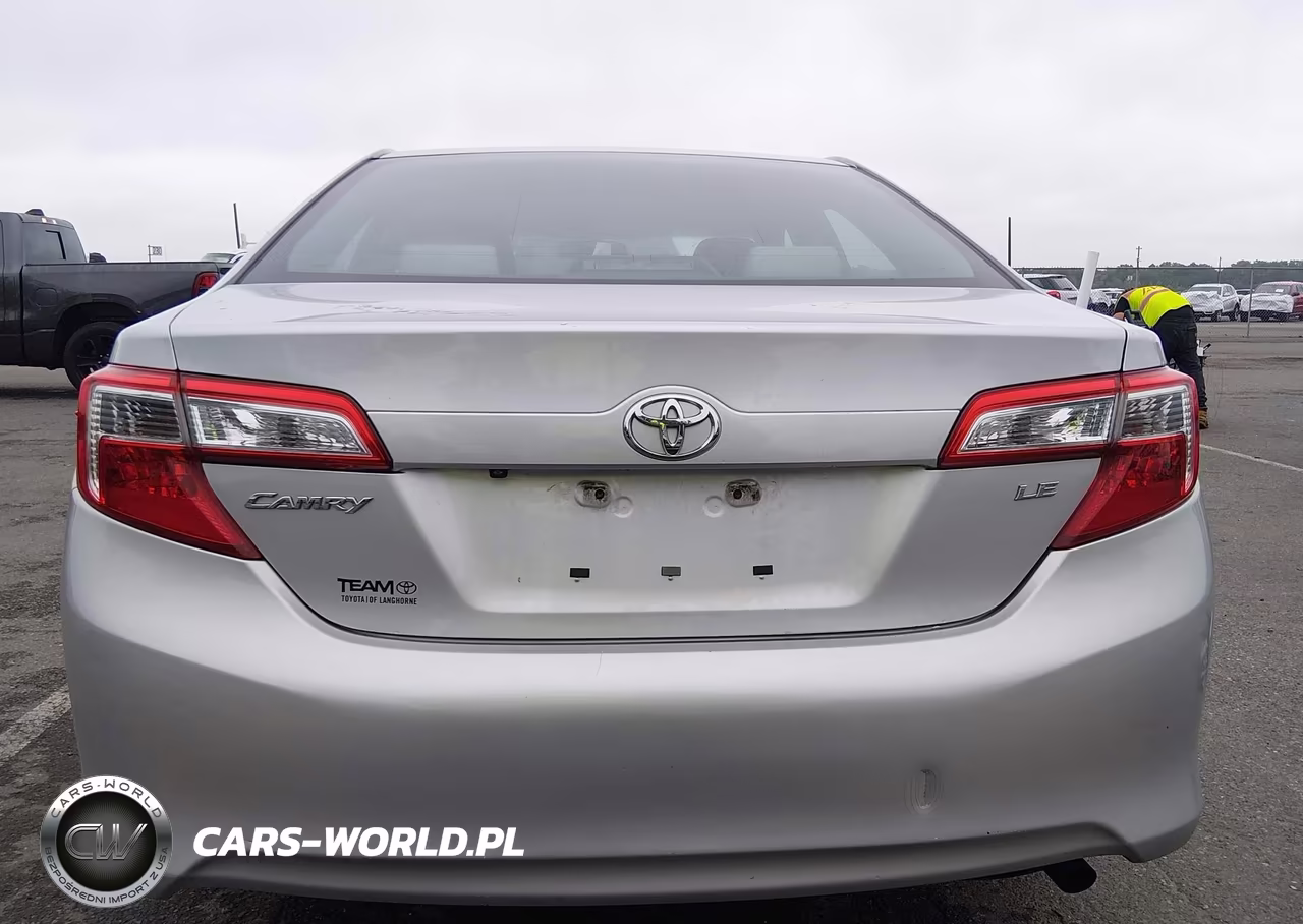 2014 Toyota Camry Le VIN:4T4BF1FK3ER414400 - 16