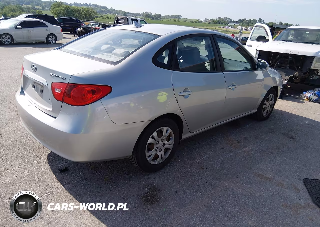 2010 Hyundai Elantra Gls VIN:KMHDU4AD0AU964599 - 4