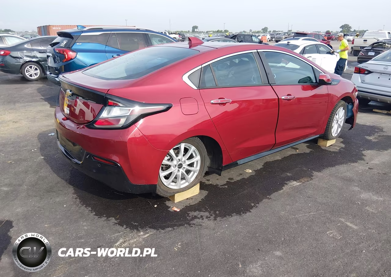 2018 Chevrolet Volt Premier VIN:1G1RB6S59JU153248 - 4